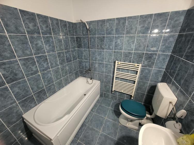 Apartament cu 2 camere decomandat în Florești