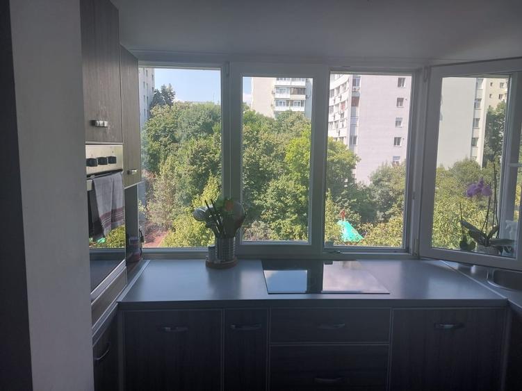 Apartament cu 3 camere în Costin Georgian