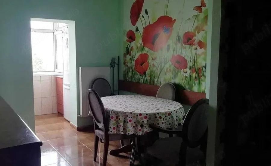 Apartament cu 2 camere decomandat în Girocului