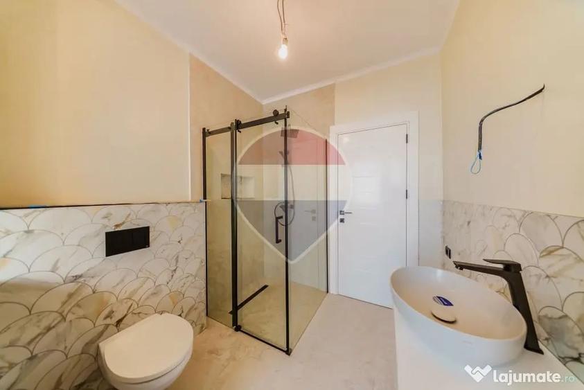 Casă cu 5 camere cu Teren 403 Mp în Central