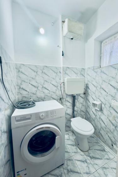 Apartament cu 3 camere decomandat în Răcădău