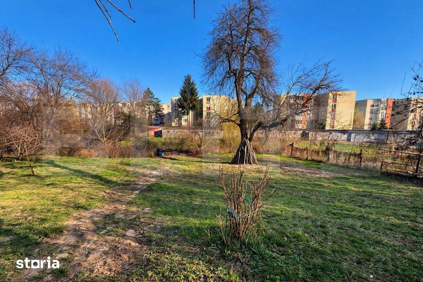 Casă cu 3 camere cu Teren 1275 Mp în Central