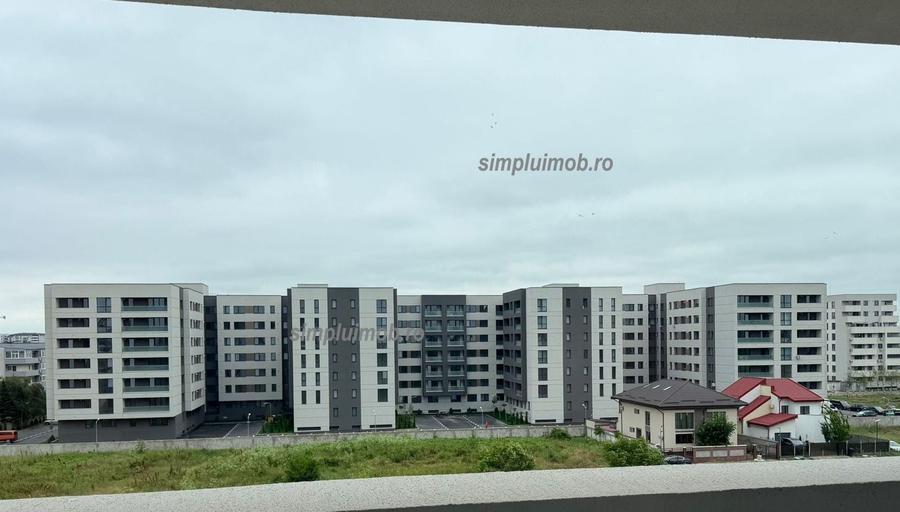 Apartament cu 3 camere decomandat în Metalurgiei