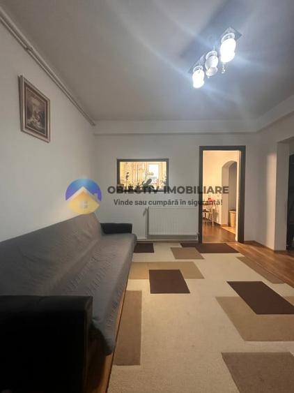 Apartament cu 3 camere semidecomandat în Mărăței