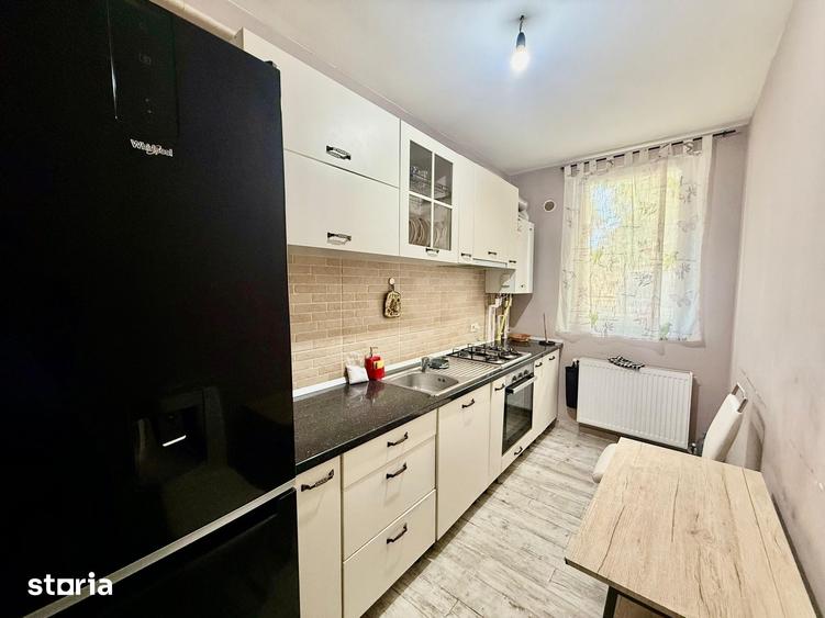 De vanzare | 2 camere decomandate | 51 mp | Balcon 8 mp | 92.000 - 16