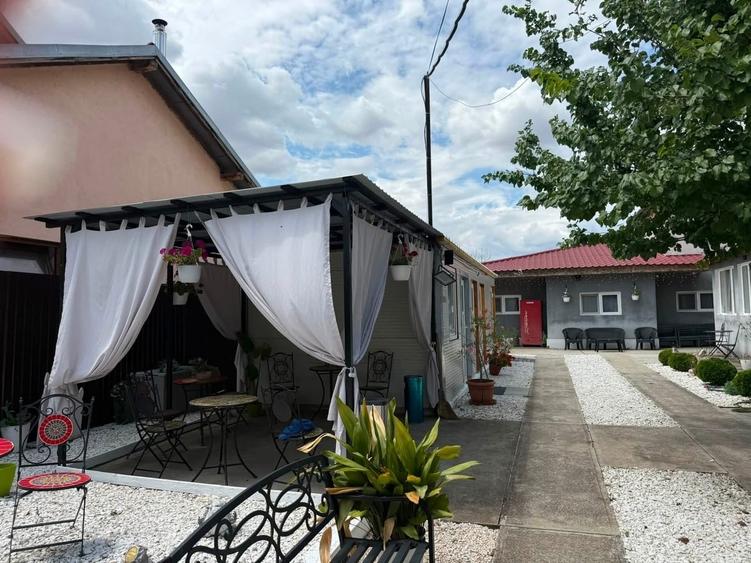 Casă cu 30 camere cu Teren 2150 Mp în Central