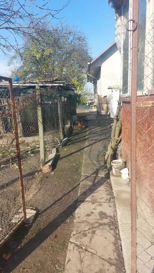 Casă cu 3 camere cu Teren 2000 Mp în Platonești