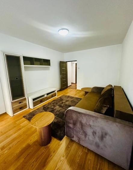 Apartament cu 3 camere decomandat, mobilat în 1 Decembrie 1918