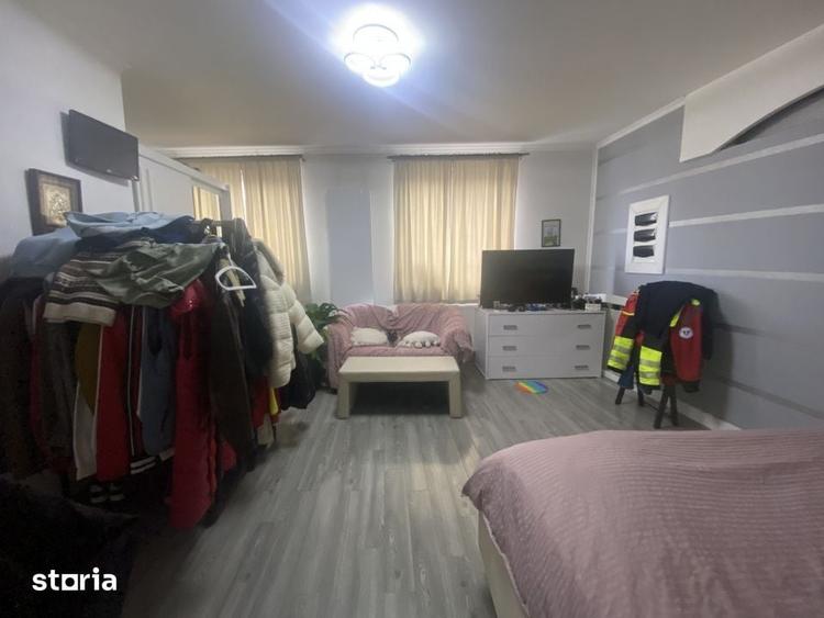 Spațiu comercial, de 400 mp, în Independenței