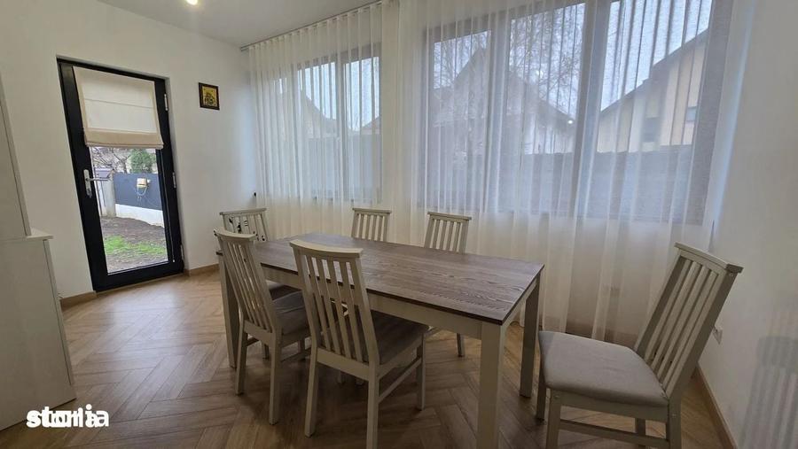 Casă cu 4 camere în Breazu