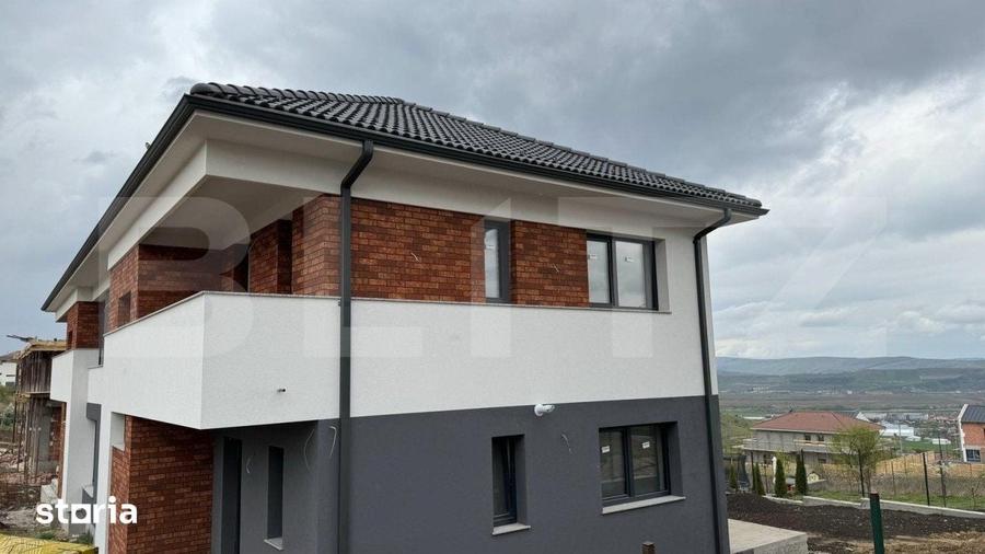 Casă cu 4 camere cu Teren 431 Mp în Gheorgheni