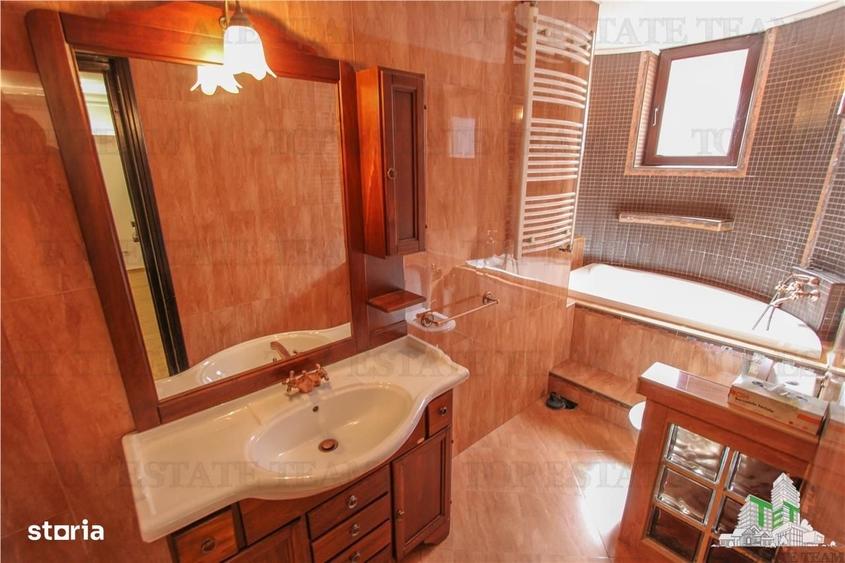 Casă cu 4 camere cu Teren 300 Mp în Dorobanți