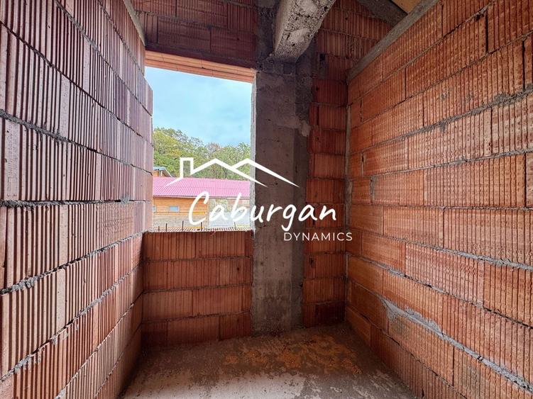 Duplex cu 4 camere cu Canalizare în Exterior Vest