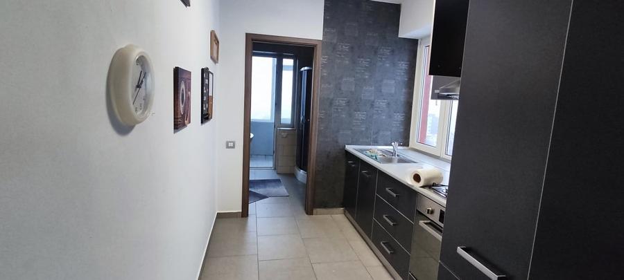 Apartament cu 2 camere decomandat, mobilat în Văcăresti