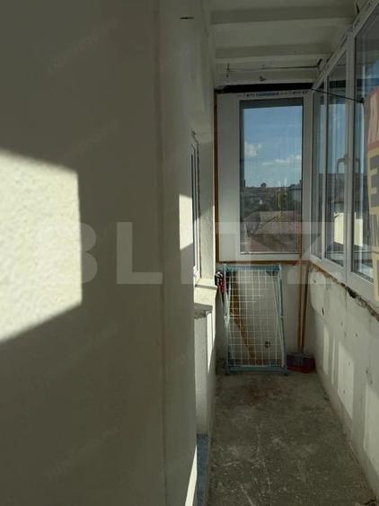 Apartament cu 4 camere decomandat în Filiași