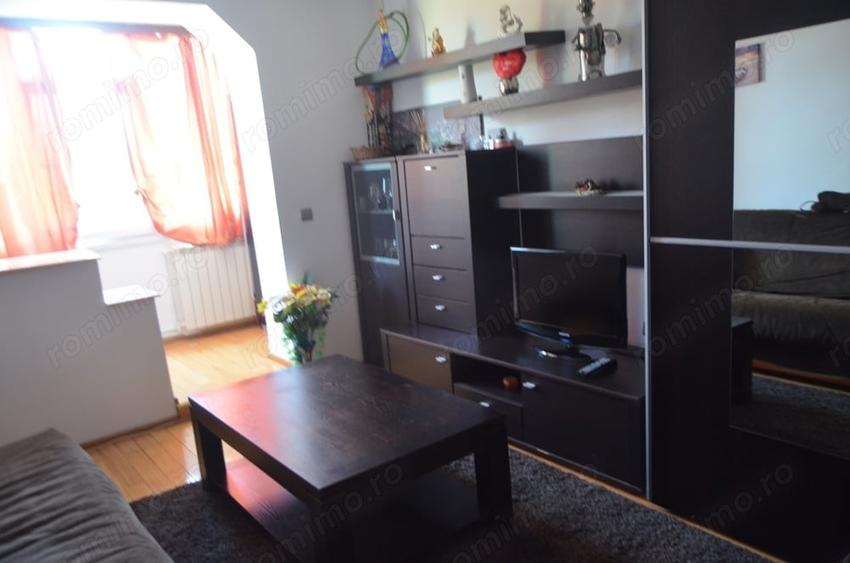 Apartament cu 2 camere decomandat în Predeal