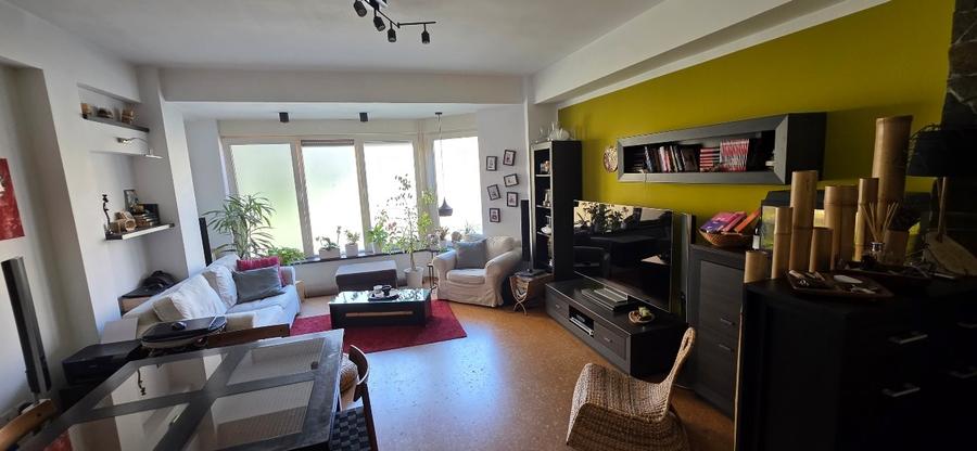 Apartament cu 3 camere decomandat, mobilat în Torontalului