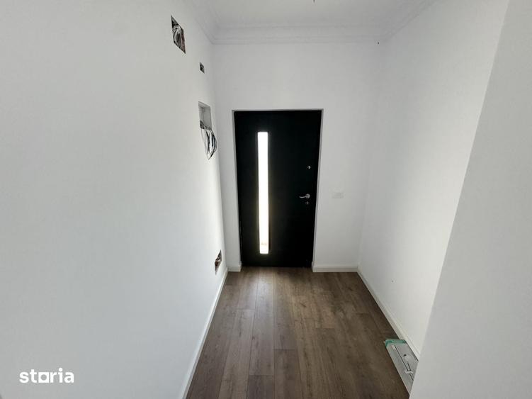 Casă cu 4 camere cu Teren 400 Mp în Rediu