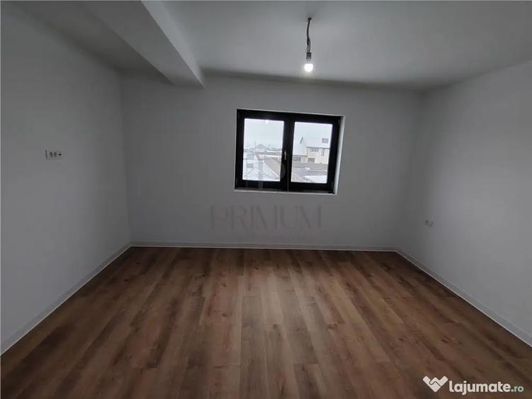 Casă cu 4 camere cu Teren 365 Mp în Moșnița Veche