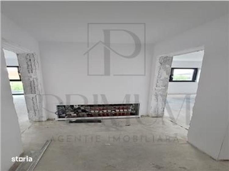 Casă cu 4 camere decomandat în Urseni