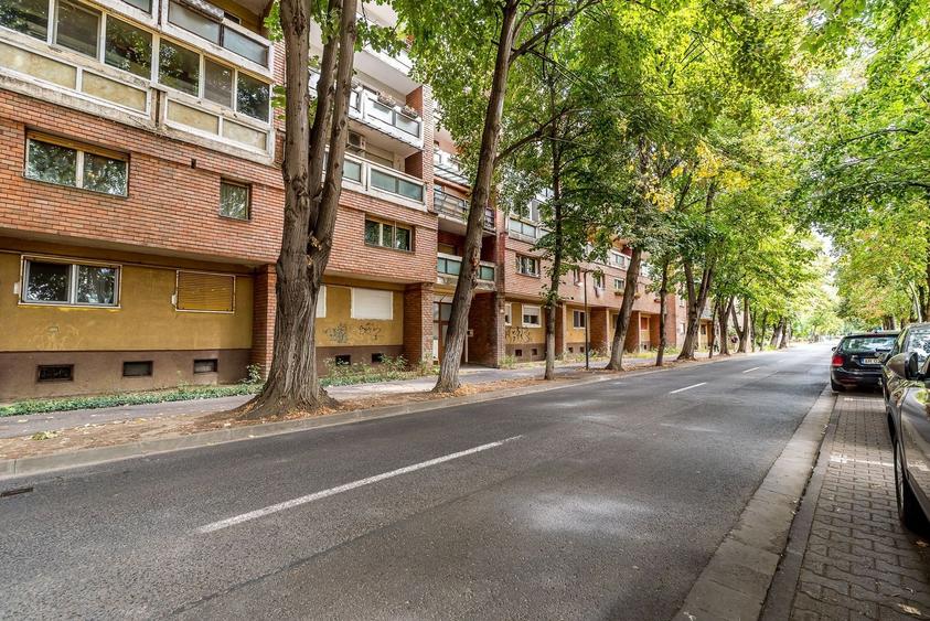Apartament cu 3 camere decomandat în Malul Mureșului