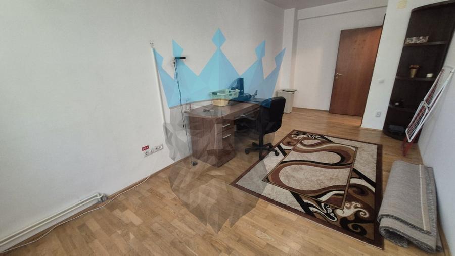 Casă individuală cu 5 camere cu Canalizare în Rahova