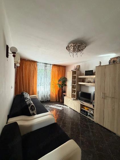 Apartament cu 2 camere semidecomandat în Rahova