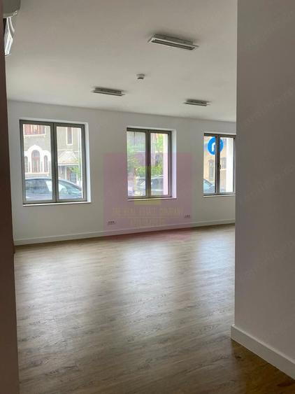 Apartament cu 3 camere decomandat în Armeneasca