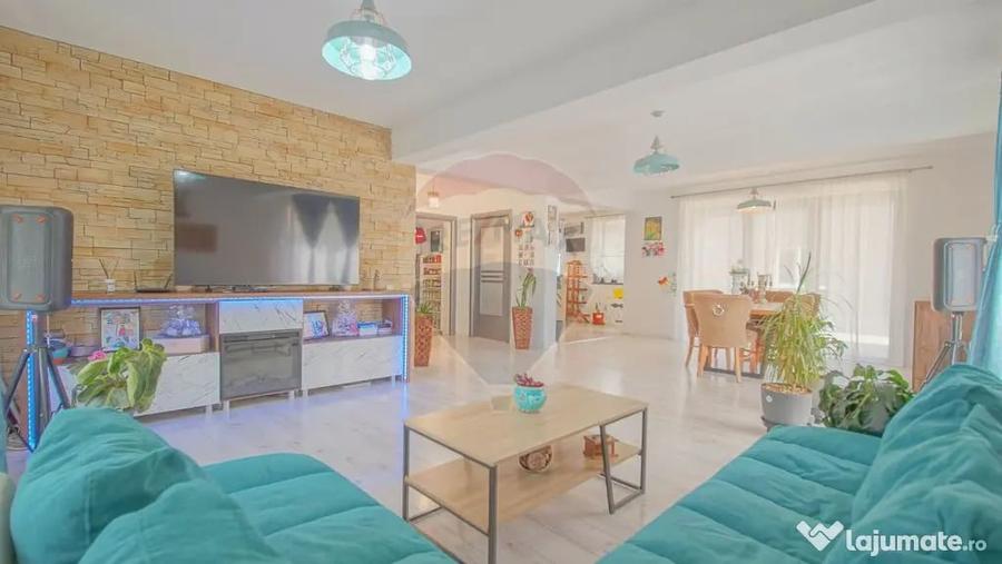 Casă cu 4 camere cu Teren 605 Mp în Central