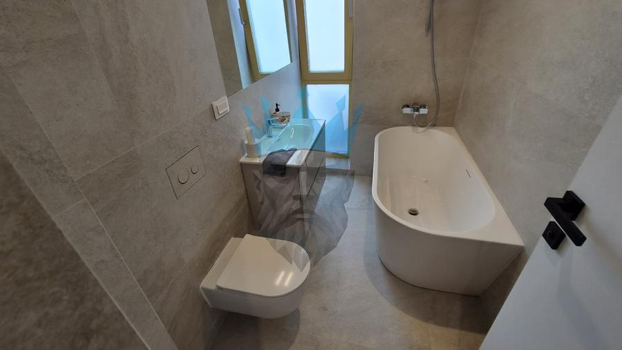 Apartament cu 3 camere decomandat, mobilat în Unirii