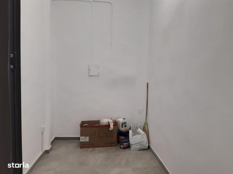 Spațiu comercial, de 55 mp, în Podu Roș
