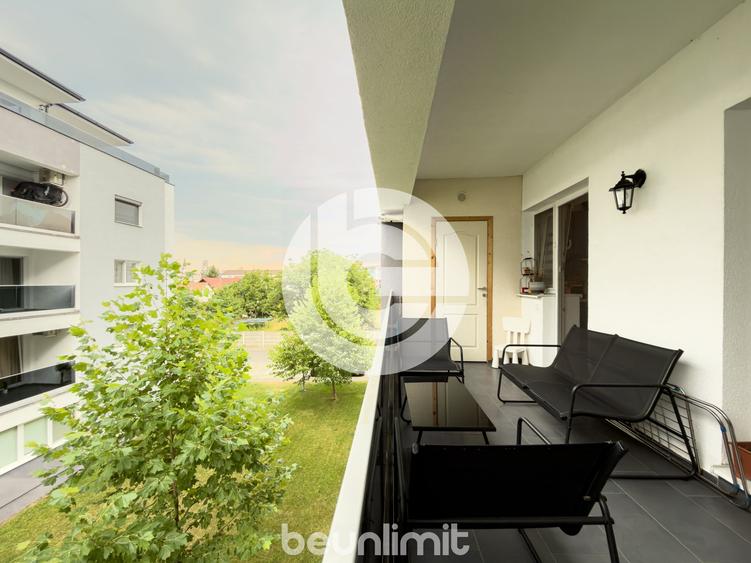Apartament cu 3 camere semidecomandat, mobilat în Piața Cluj