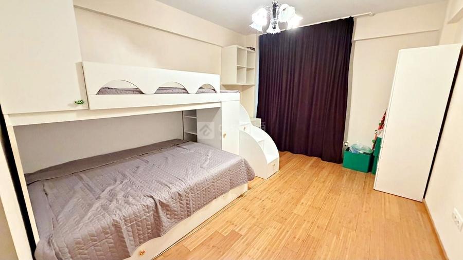 Apartament cu 3 camere semidecomandat, mobilat în Copou