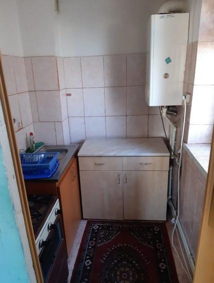 Inchiriez apartament 9 Mai  - 4