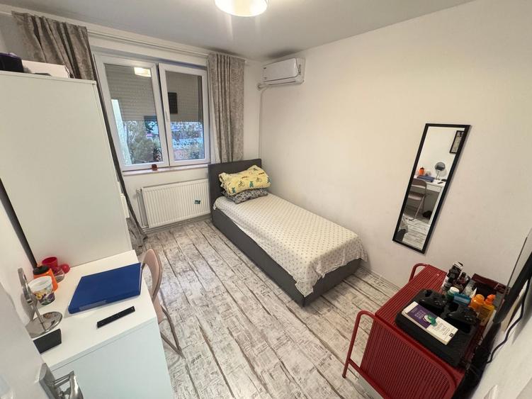 Apartament cu 3 camere decomandat, mobilat în Faleza Nord