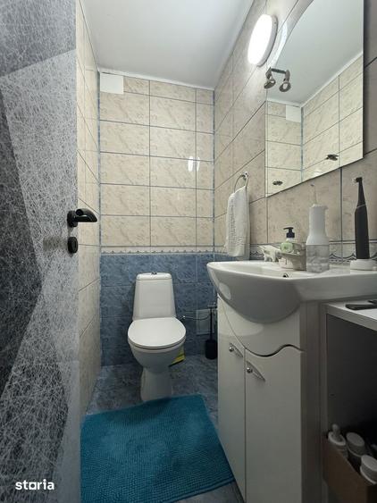 Apartament cu 3 camere semidecomandat, mobilat în Soarelui