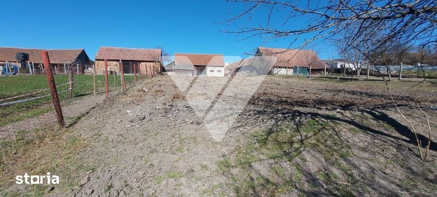 Casă cu 6 camere cu Teren 2109 Mp în Slimnic