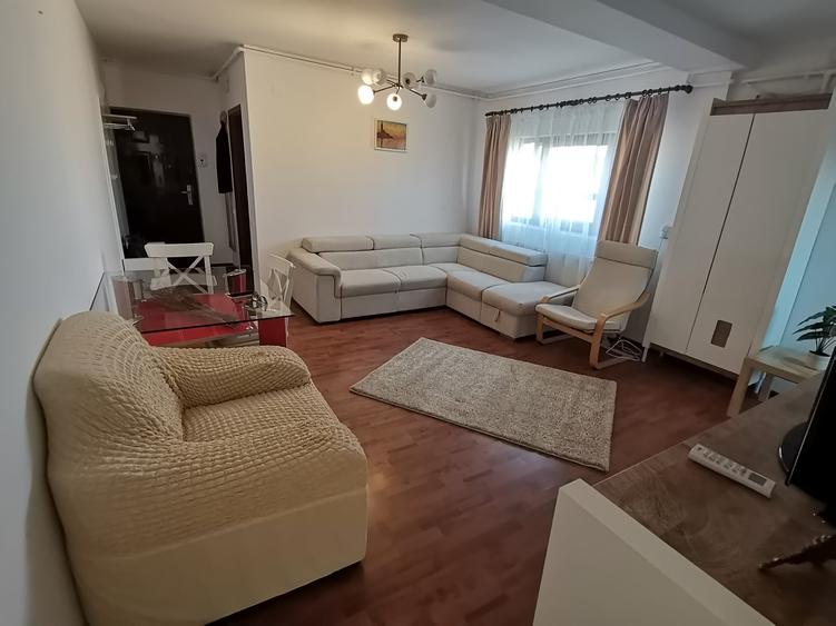 INCHIRIEZ apartament 2 camere,recent renovat,zona Strand - 2