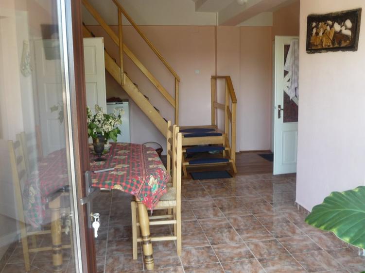 Casă cu 7 camere cu Teren 200 Mp în Predeal