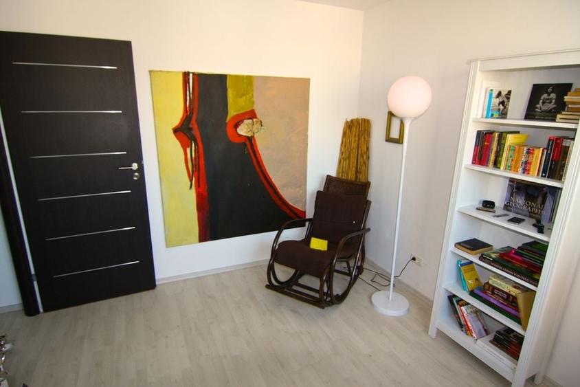 Apartament cu 3 camere decomandat în Cotroceni