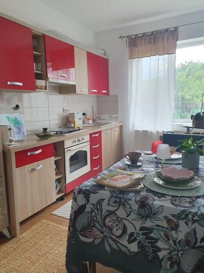 Casă cu 4 camere în Vernești