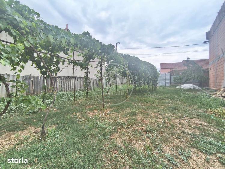 Casa de vanzare cu 2 camere si teren in zona Cantemir, Oradea - 1