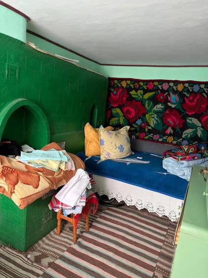 Casă cu 4 camere cu Teren 1000 Mp în Bodești