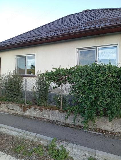 Casă cu 2 camere cu Teren 600 Mp în Cristur-Crișeni