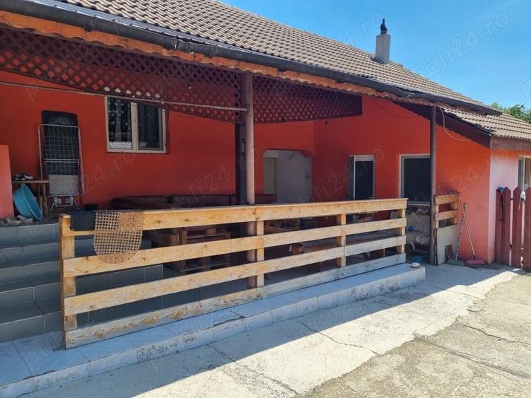 Casă cu 4 camere în Cernat