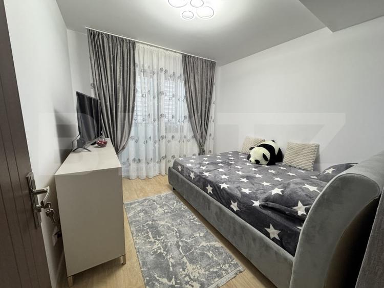 Apartament cu 3 camere decomandat, mobilat în Lascăr Catargiu