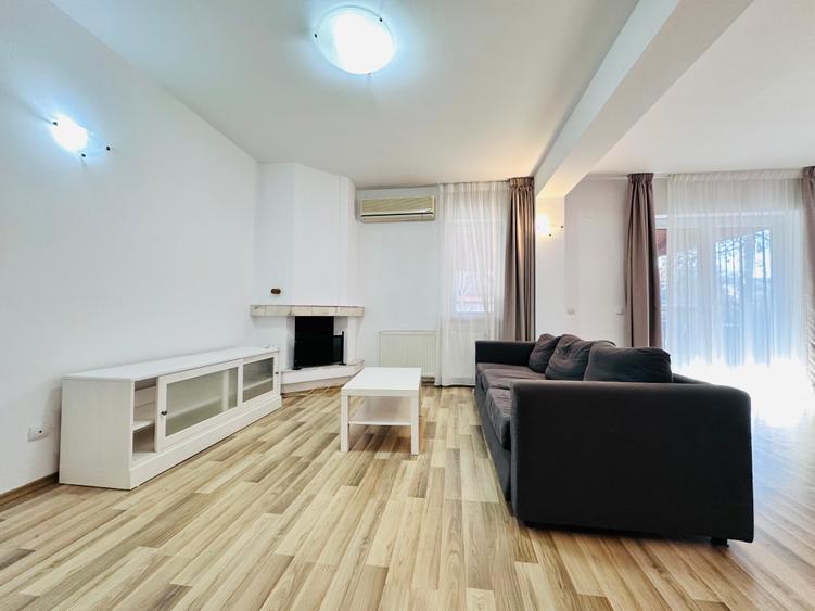 Casă cu 4 camere cu Canalizare în Central