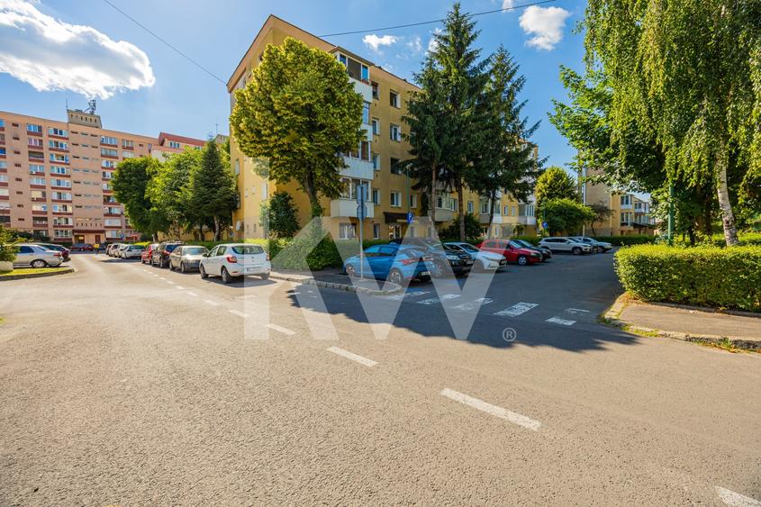 Vânzare apartament cu 2 camere, semidecomandat, strada Avram Iancu - 16