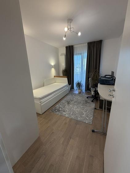 Apartament cu 3 camere decomandat, mobilat în Central