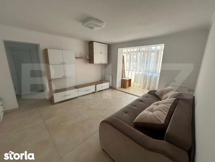 Apartament cu 3 camere semidecomandat în Micro 11